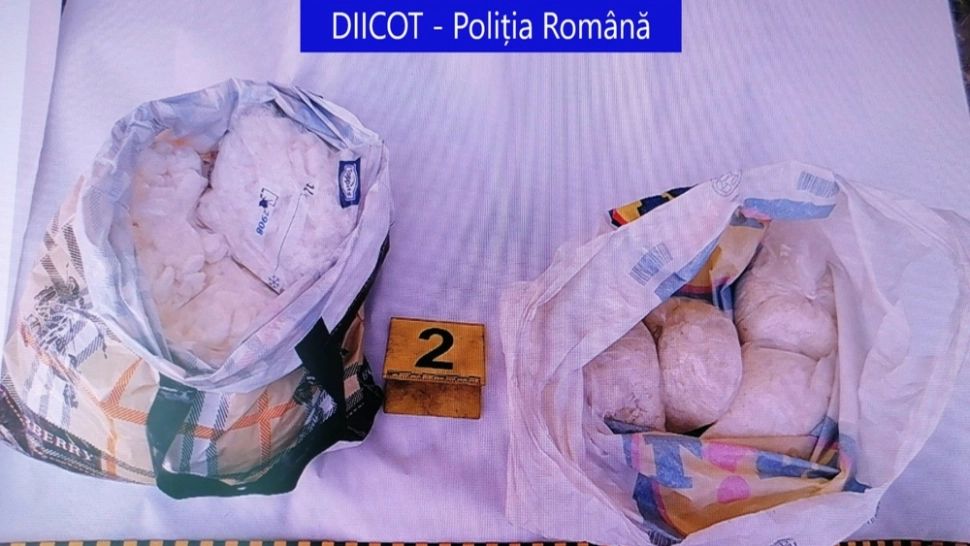 Patru kilograme de droguri, confiscate în Bistrița-Năsăud. Detalii surprinzătoare din anchetă - FOTO