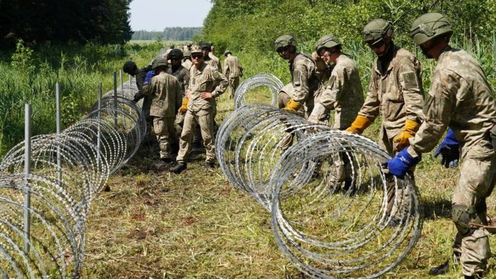 Aleksandr Lukașenko, SOMAT să înceteze IMEDIAT trecerea ilegală a migranților din Belarus în UE