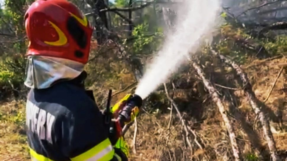 Incendiu în Grecia, în apropierea Atenei: Mai multe locuințe EVACUATE