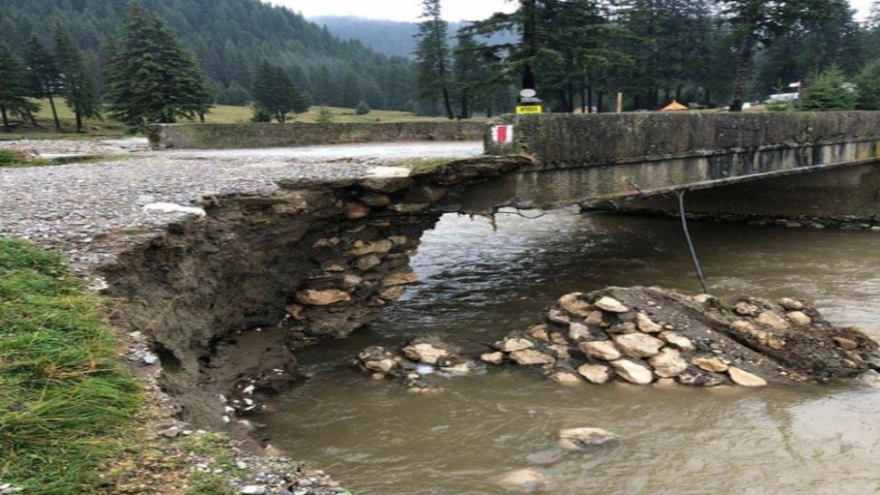 Inundațiile au făcut din nou prăpăd în zona montană a județului Dâmbovița
