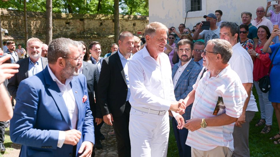 Klaus Iohannis, la Festivalul sașilor: „Organizarea din acest an - un pas important pe drumul reîntoarcerii la normalitatea pe care o așteptăm”