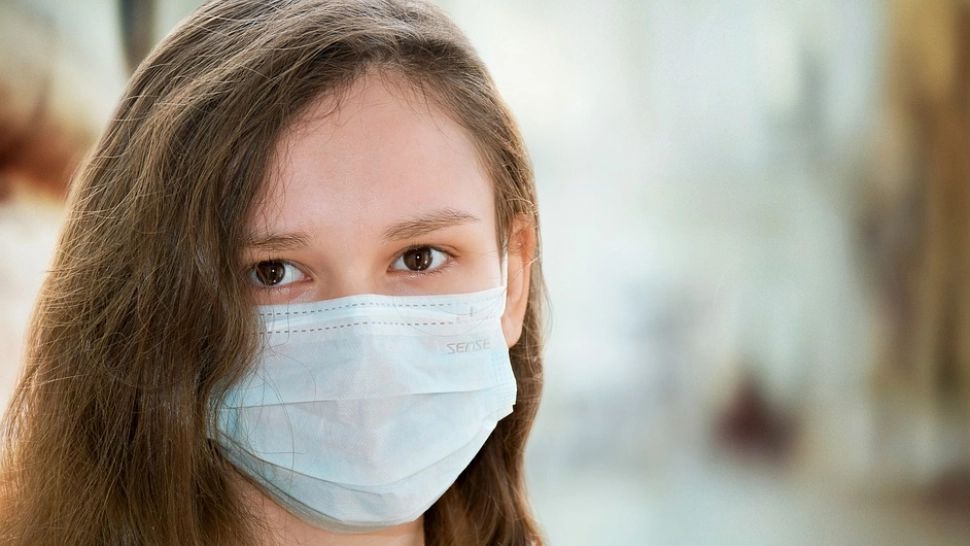 Medicul Mihai Craiu: „Masca la interior este absolut ESENȚIALĂ. Dacă toți o poartă corect, doar o minoritate ar putea fi infectată”