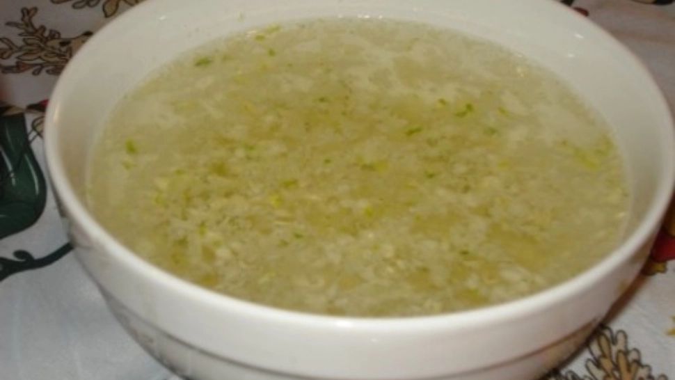 Greșeala care strică complet mujdeiul de usturoi - 90% dintre oameni pun acest ingredient deși NU este nevoie