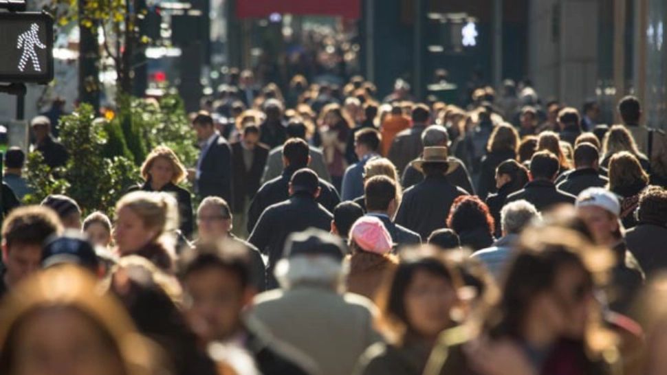 Eurobarometru: 2 din 10 români mai au încredere în Parlament și Guvern. Încrederea în politicieni, spre minime istorice