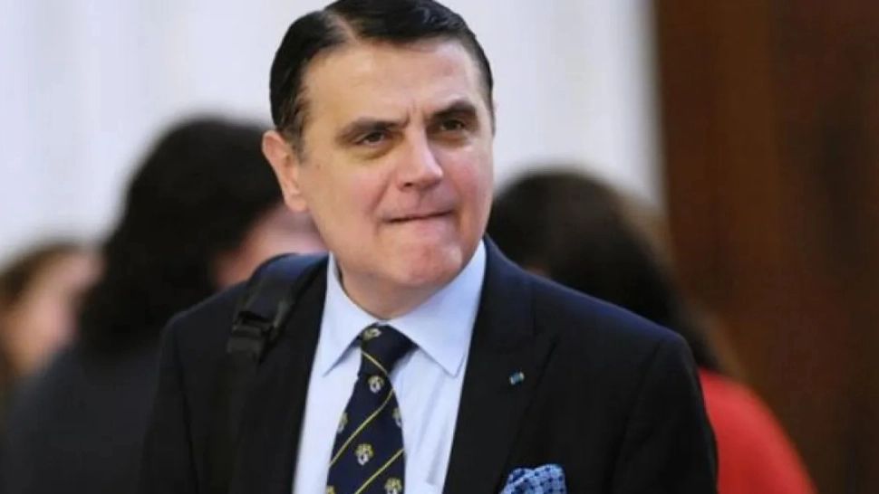 Un fost ministru, transportat de urgență la spital după ce s-a înecat cu... usturoi - Care este verdictul medicilor 