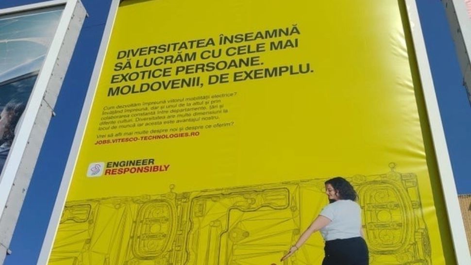 Scandal în online, de la un panou publicitar. Mesajul care i-a intrigat pe oameni