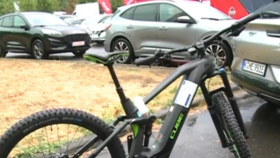 Paradă e automobilelor ecologice în București