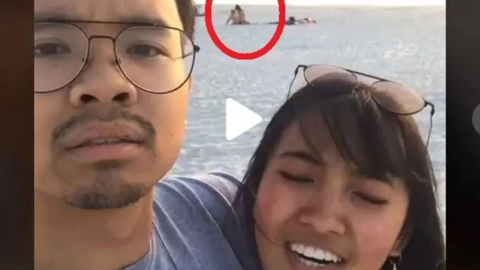 VIDEO – Voiau să-și facă doar un selfie, însă au observat ceva ciudat în spatele lor