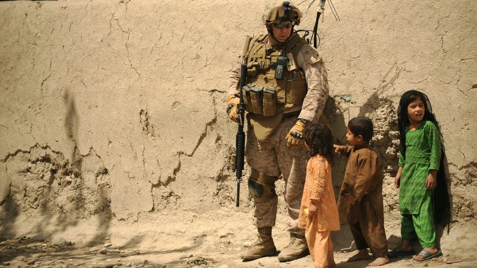 Cifrele care reflectă DRAMATISMUL vieții, în Afganistan: Aproximativ 60% dintre persoanele transferate din țară, de la începutul lunii mai, sunt copii - ONU 