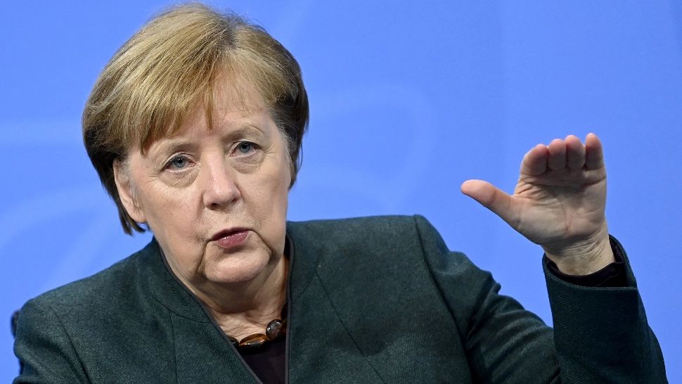 Angela Merkel despre atentatul de la Kabul : „Este un atac absolut josnic într-o situaţie foarte tensionată”