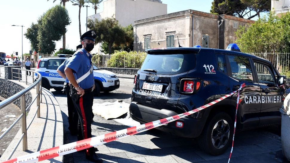 Descoperire macabră în casa unor români din Italia. Ce țineau în frigiderul casei din Roma