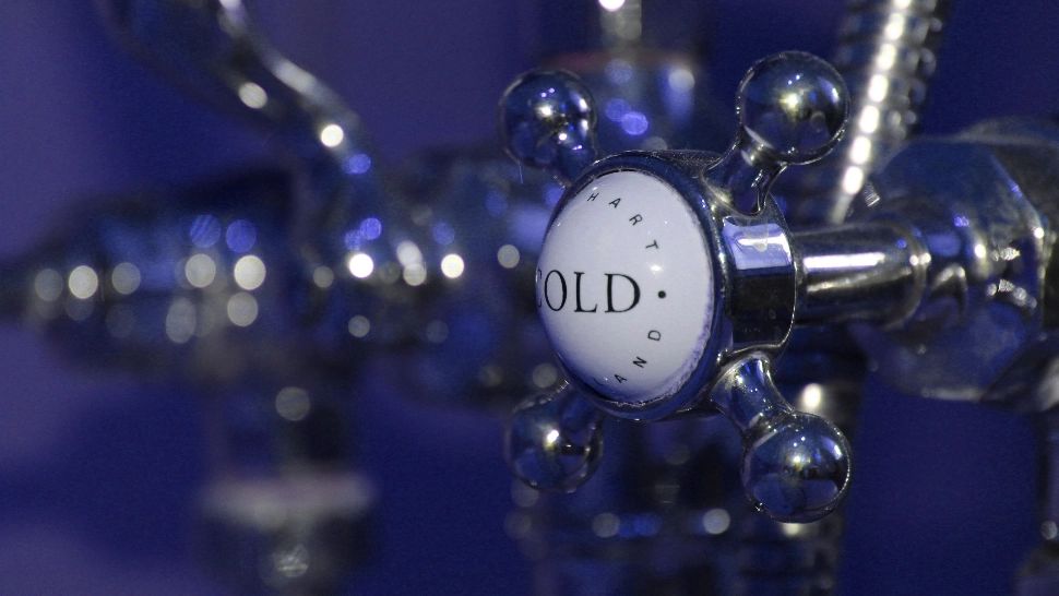 Robinetul de apă caldă va fi rece, pentru aproape 160 de blocuri din Sectorul 3