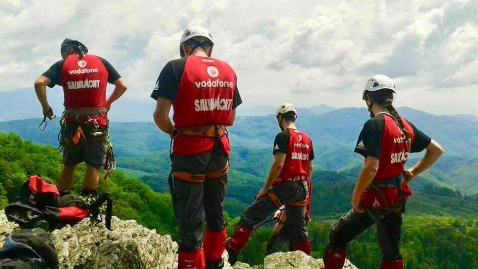 Un turist din Timiş, găsit de salvamontişti după ce a fost căutat mai bine de 12 ore în Masivul Retezat
