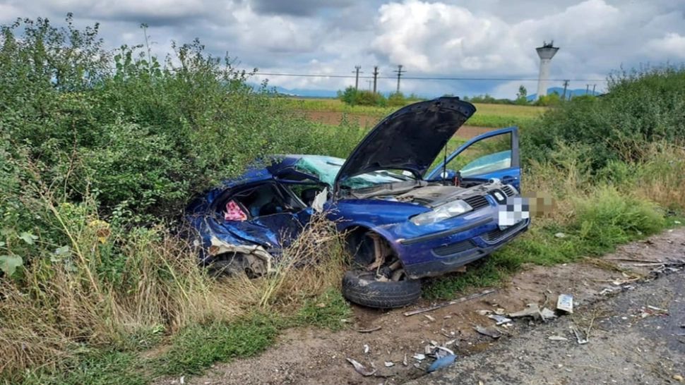 FOTO | Accident cumplit, în Satu Mare: 3 victime. Una dintre ele este resuscitată