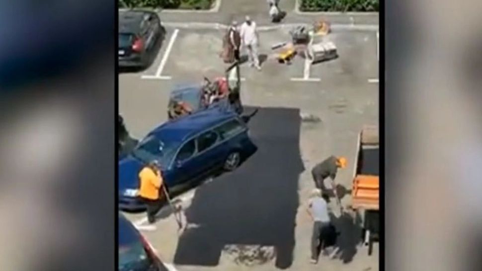 Dorel lovește din nou - Asfaltare în bătaie de joc, la Suceava - Imagini incredibile