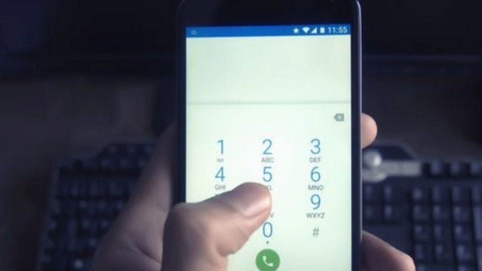 LOVITURĂ pentru românii care au acest model de TELEFOANE! Trebuie să-l schimbe urgent