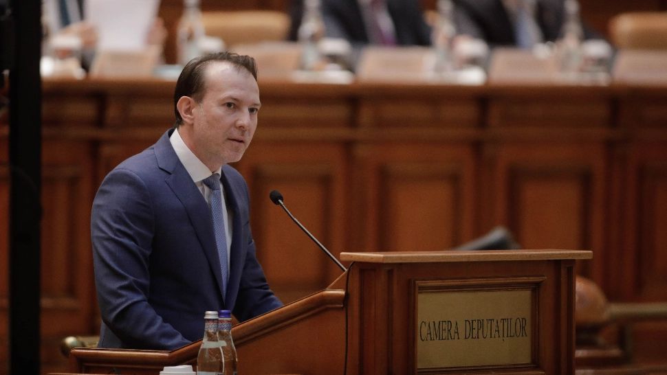 Moțiunea USR-PLUS-AUR, suspectă de fraudă. Cîțu: "Dacă există semnături false pe o moţiune, cei care au făcut acest lucru trebuie să răspundă" 