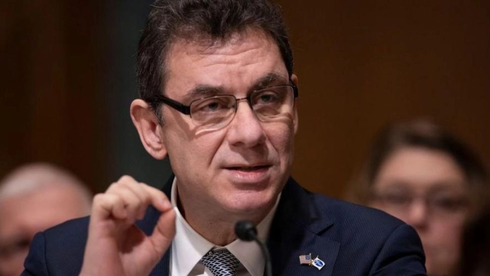 Şeful Pfizer, previziuni despre revenirea la o viaţă normală într-un an - Ce spune despre vaccinarea anuală împotriva Covid