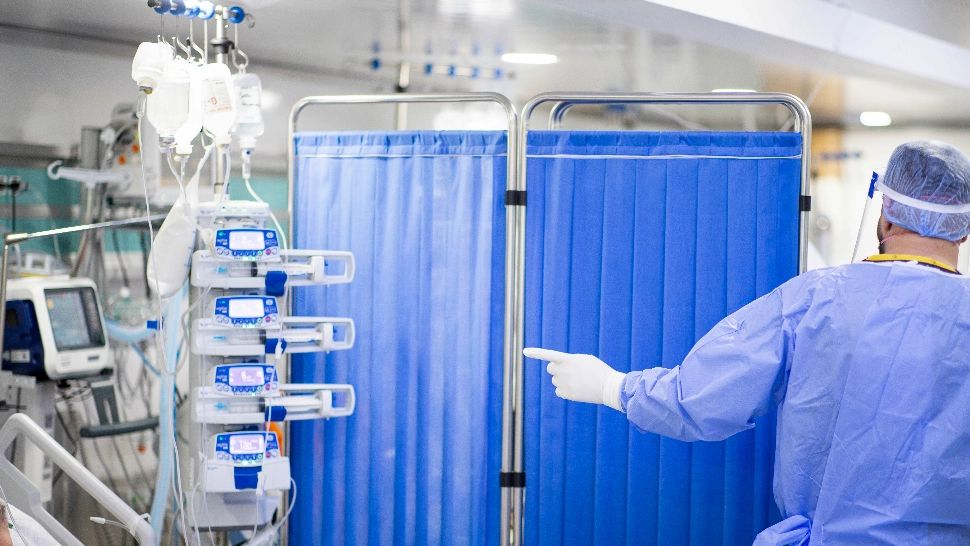 Bilanț coronavirus 15 septembrie. EXPLOZIE de infectări, în ultimele 24 de ore: PESTE 4.000 de cazuri. Zeci de DECESE