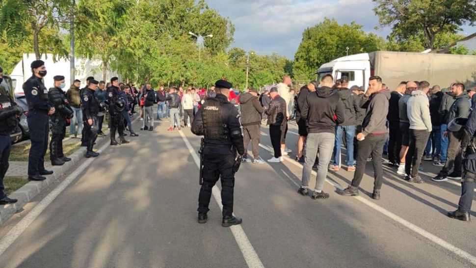 VIDEO | Bătaie la Timişoara între suporterii lui Dinamo şi SSU Poli