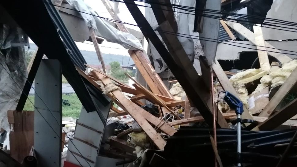 Explozie la o hală din județul Sălaj. Pompierii au intervenit de urgență