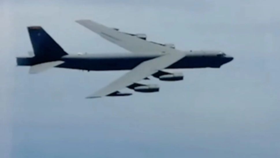 Un avion a fost nevoit să aterizeze de urgență după ce pe un scaun a fost găsit un bilet - Ce mesaj era scris pe hârtie