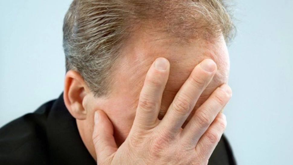 Poveste incredibilă în Bacău! Un bărbat dispărut de acasă timp de 30 de ani s-a întors la familie. Ce i-au găsit în buzunar 