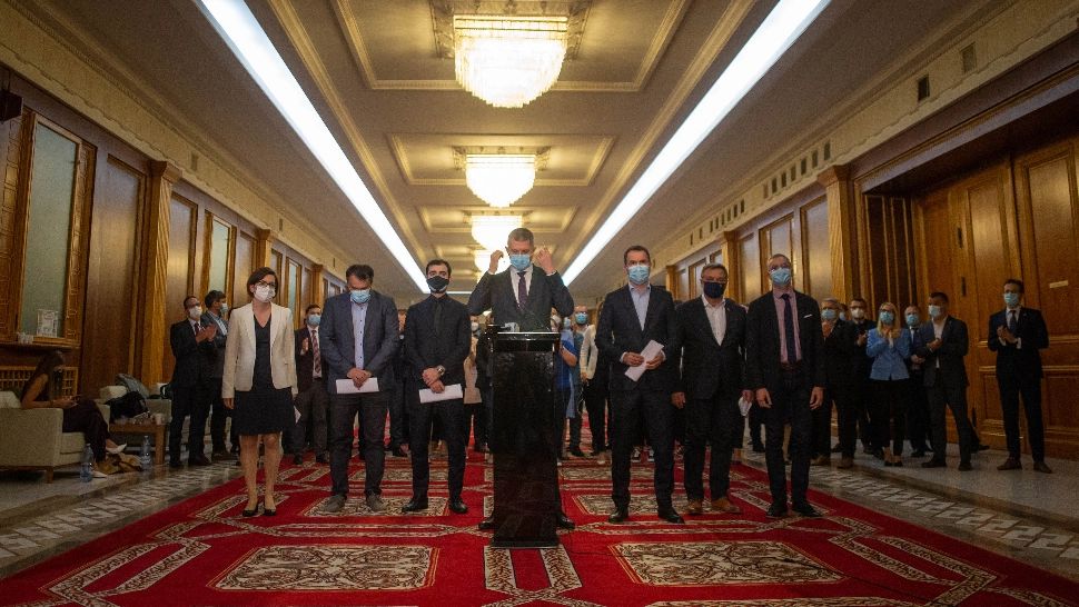 Dan Barna: „Moțiunea de cenzură PSD are șanse foarte mari să treacă, dacă social-democrații o și votează”