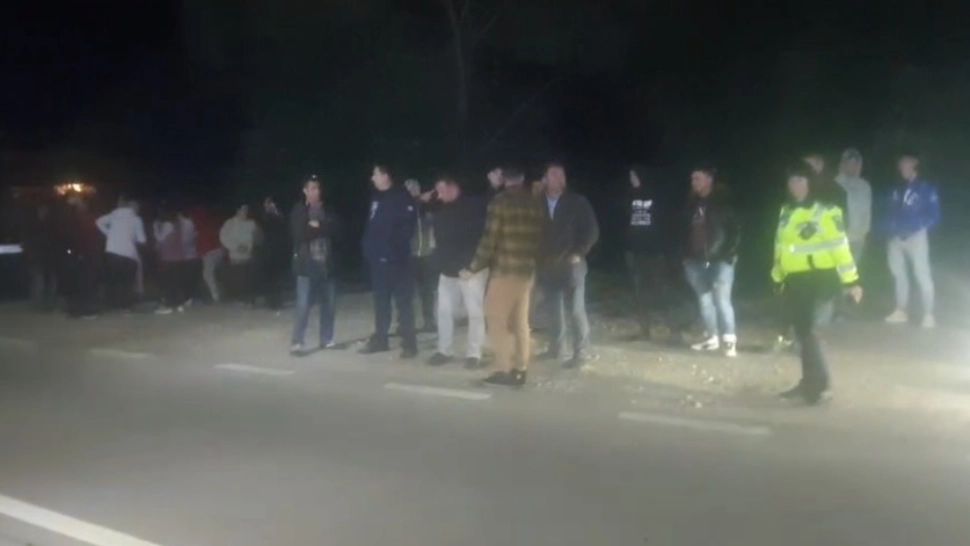 VIDEO | Revoltă în Neamț: oamenii au ieșit furioși în stardă din cauza urșilor. Ce spun autoritățile