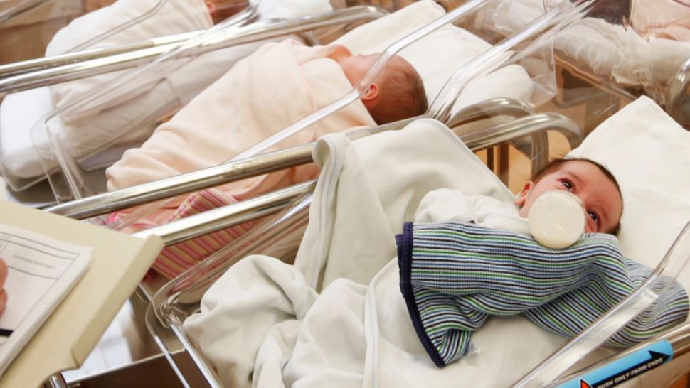 A născut pentru a 12-a oară prin cezariană. Caz de cartea recordurilor la maternitatea din Bacău