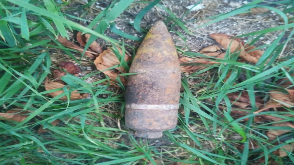 Bărbatul din Neamț care a predat un proiectil polițiștilor s-a ales cu dosar penal