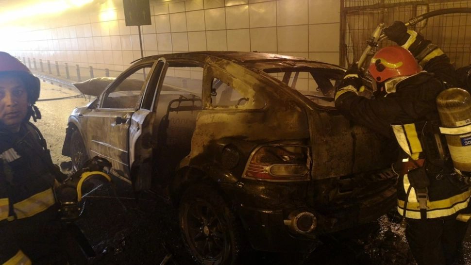 VIDEO Incendiu cu mari degajări de FUM, într-un pasaj din Craiova. De la ce a pornit FOCUL