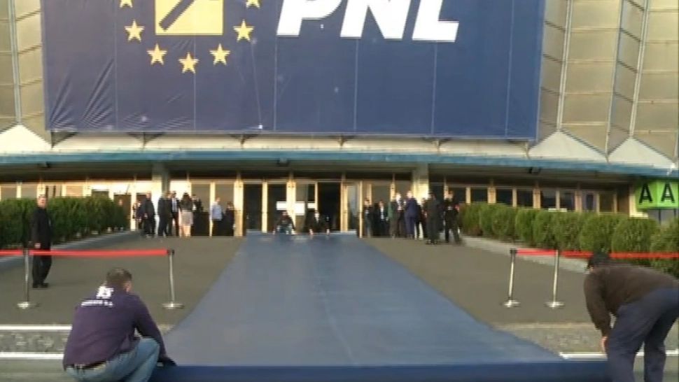 PSD joacă golf la Congresul PNL: Ironii la adresa președintelui Iohannis
