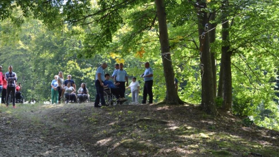 Experiență inedită pentru 17 persoane cu dizabilități, oferită de jandarmii buzoieni - VIDEO