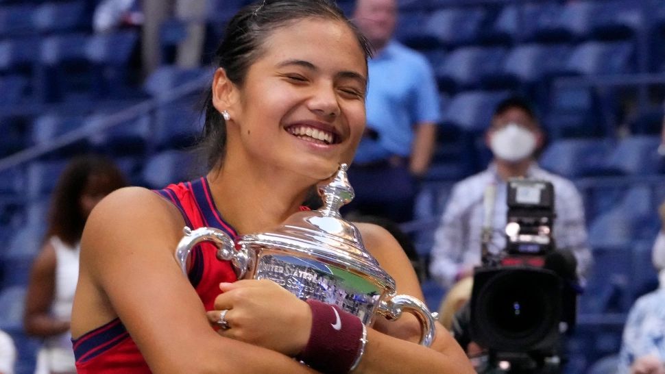 Mesajele speciale primite de Emma Răducanu în cea mai fericită zi din viața ei! Cine a felicitat-o pentru victorie   