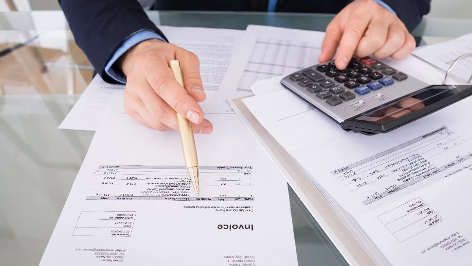 Haos pe piața energiei: Anul Nou a adus costuri duble - Unii români vor plăti două facturi în ianuarie