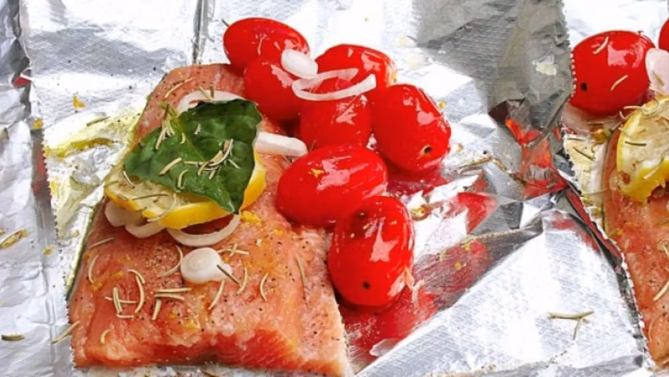 Folia de aluminiu la gătit, un adevărat pericol - Ce spun medicii