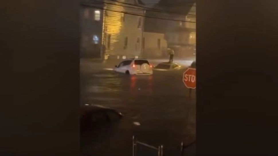 VIDEO | Inundații RECORD în SUA! Stare de urgență în New York, pentru prima dată în istorie. Imaginile DEZASTRULUI