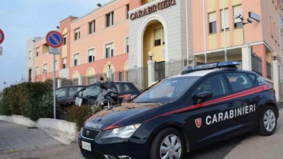 Român, mort în Italia după ce a încercat să intre într-un tomberon cu haine folosite. Moarte BIZARĂ