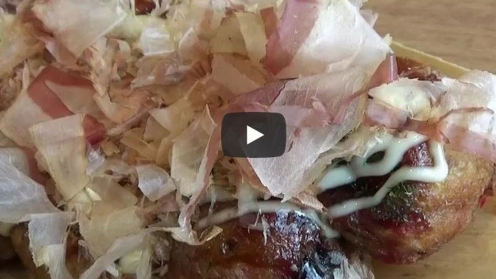 VIDEO – Încă mișca peștele în farfurie – A comandat un fel de mâncare deosebit, într-un restaurant japonez – Când a văzut ce i-au adus, era să i se facă rău