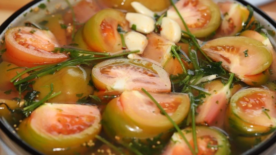 Pericolul din murături - Persoanele care suferă de aceste boli nu ar trebui să le mănânce niciodată