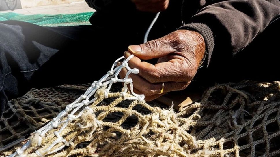 Pescar arestat, după ce a prins în plasă un bărbat MORT și l-a aruncat înapoi în mare