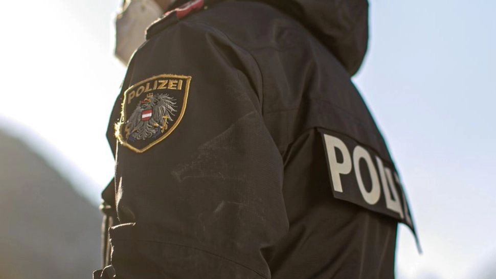 Fiul și-a ascuns mama moartă în pivniță mai bine de un an de zile ca să-i ia pensia, în Austria