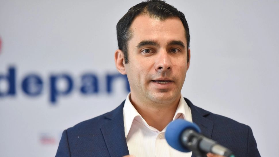 Senatorul USRPLUS Ștefan Pălărie explică de ce secretarii de stat, prefecții și subprefecții partidului nu și-au dat demisia