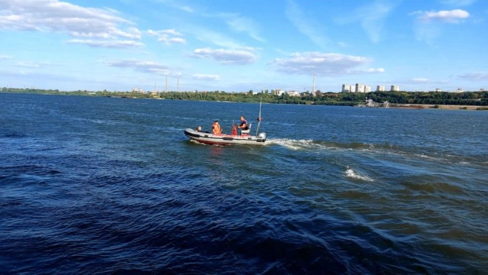 Poluare cu produse petroliere pe Dunăre - Autoritățile au luat măsuri de urgență