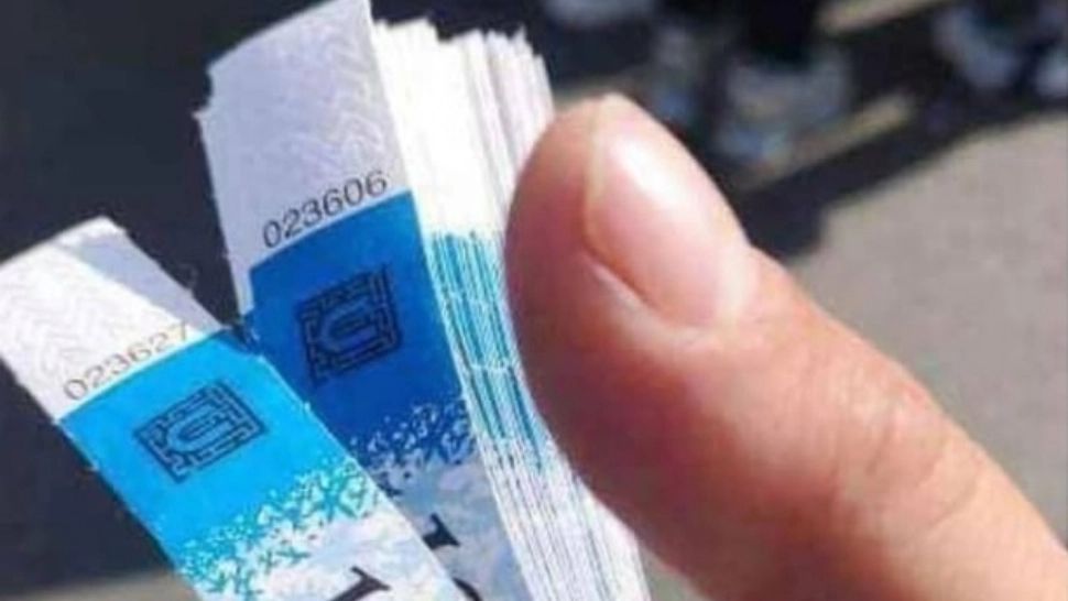 Brățări FALSE de triaj epidemiologic, vândute online la UNTOLD