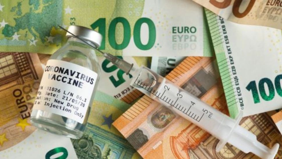 Străinii care doresc să se vaccineze anti-COVID-19 în România nu o mai fac gratis: Vor plăti 30 de euro - Document 