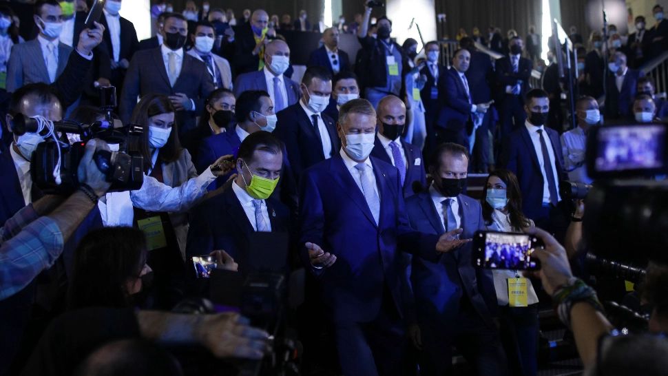 Orban îi dă replica lui Iohannis: "Statul nu a eșuat. Statul e reprezentat de instituții"