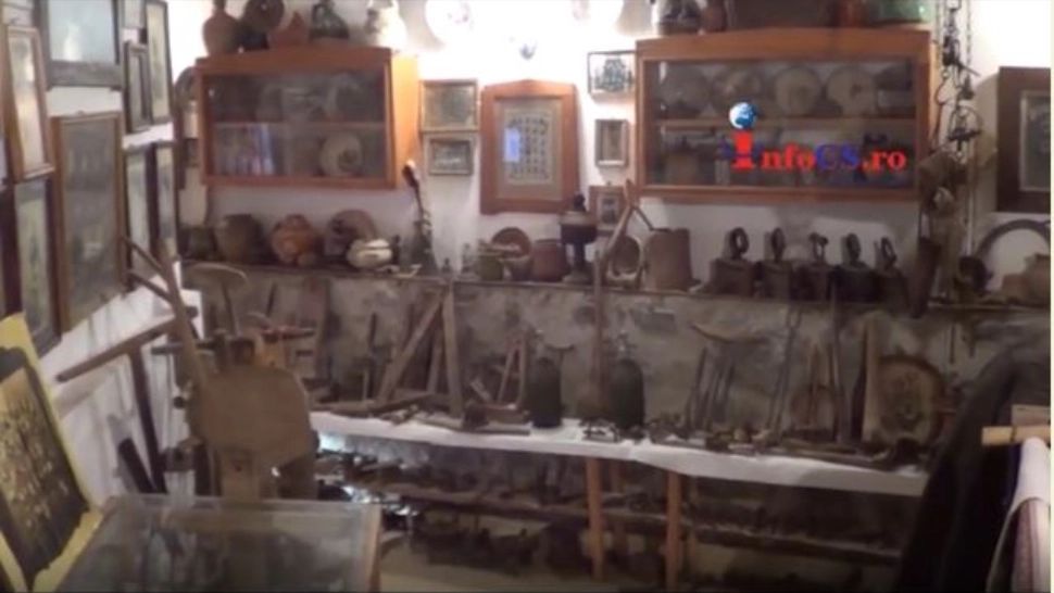 VIDEO | Un profesor de 75 de ani și-a transformat casa într-un muzeu istoric