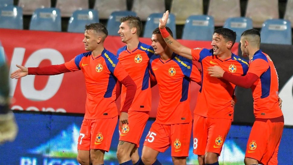 Arbitrajul de la FCSB - UTA, contestat vehement: „E o fază comică! Zici că a fost secerat cu drujba”